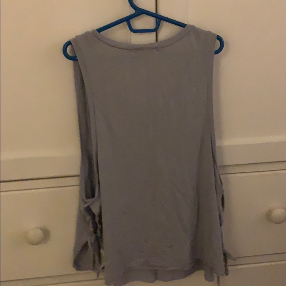 Tank top - Picture 3 of 3